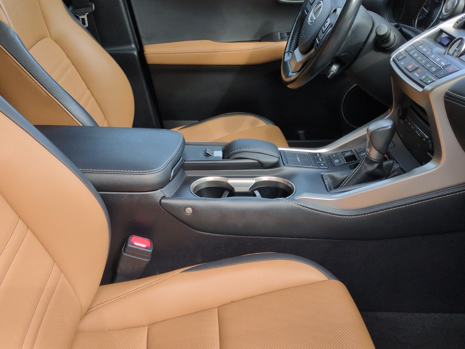 2016 Lexus NX 200t FWD 4dr