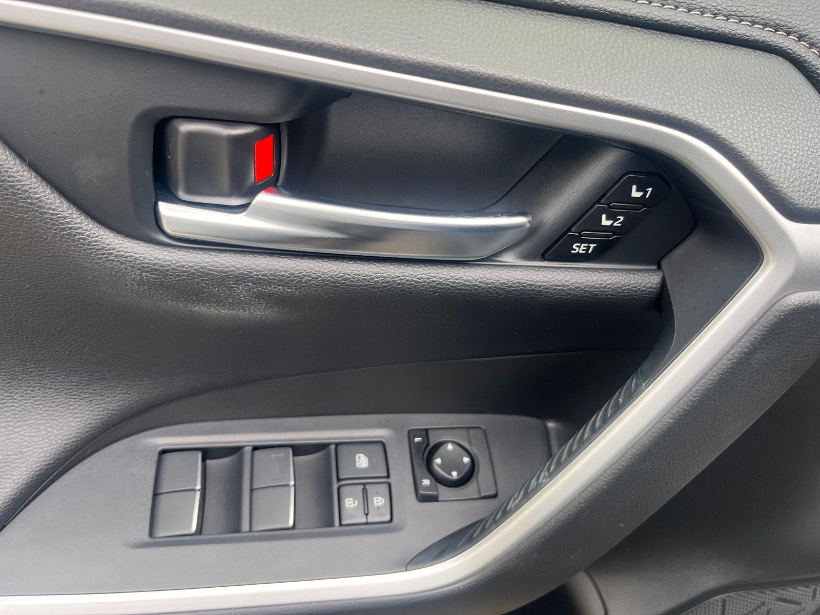 2020 Toyota RAV4 Limited