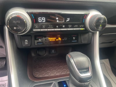 2020 Toyota RAV4 Limited