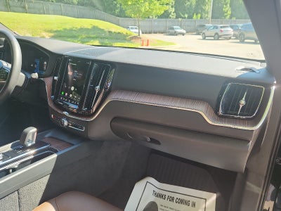2023 Volvo XC60 Plus Bright Theme
