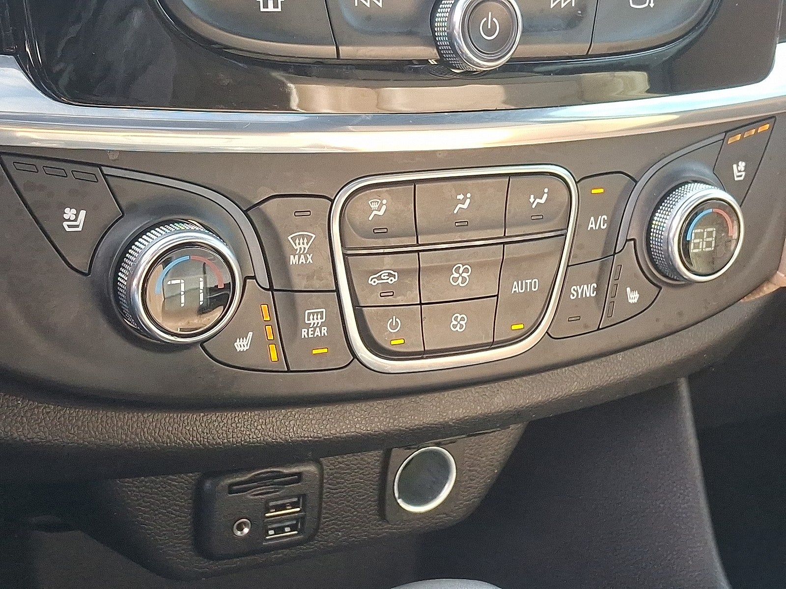 2023 Chevrolet Traverse Premier