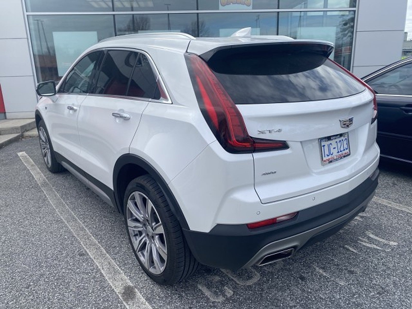 2021 Cadillac XT4 AWD Premium Luxury