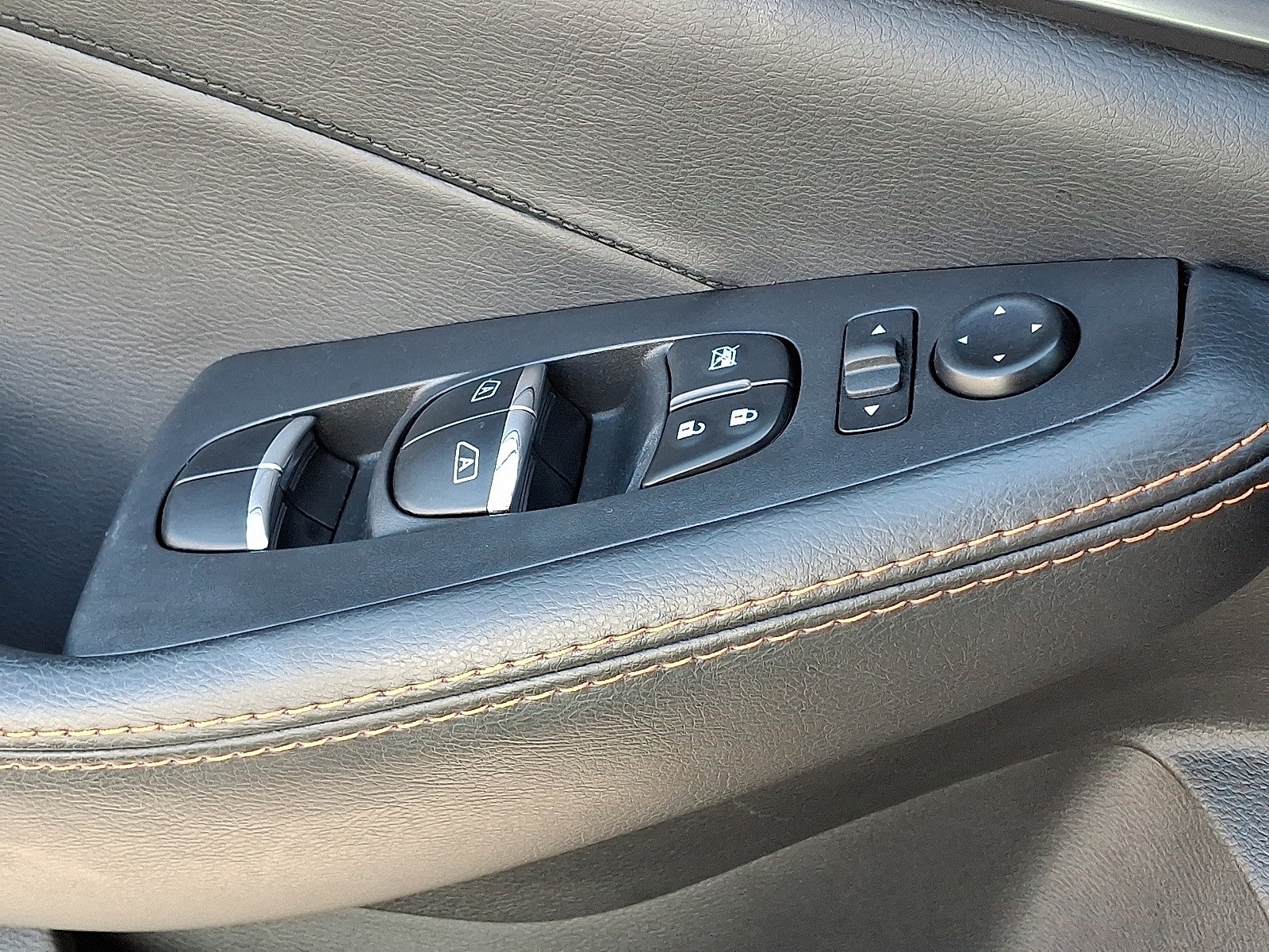 2023 Nissan Maxima SR