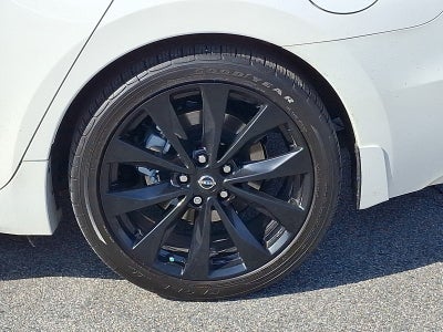 2023 Nissan Maxima SR