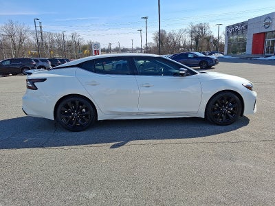 2023 Nissan Maxima SR