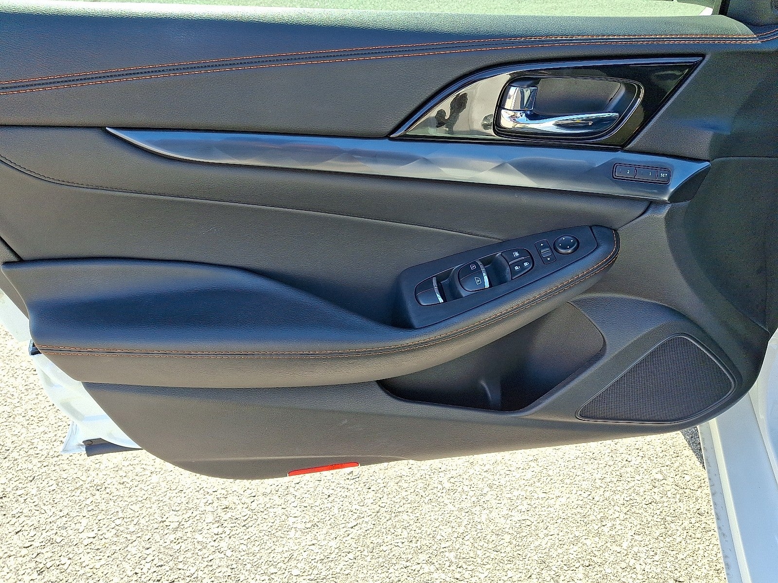 2023 Nissan Maxima SR