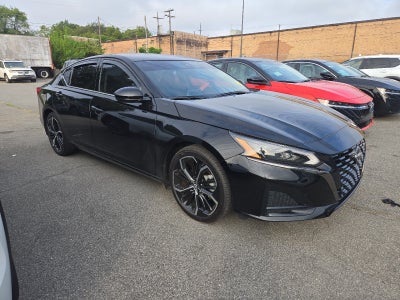 2023 Nissan Altima SR