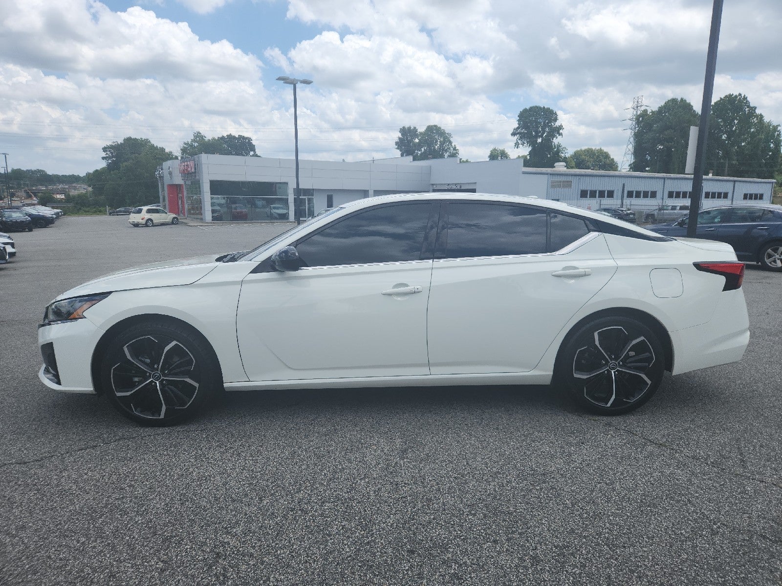 2025 Nissan Altima SR