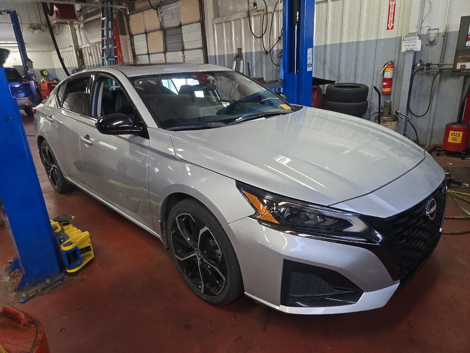 2023 Nissan Altima SR