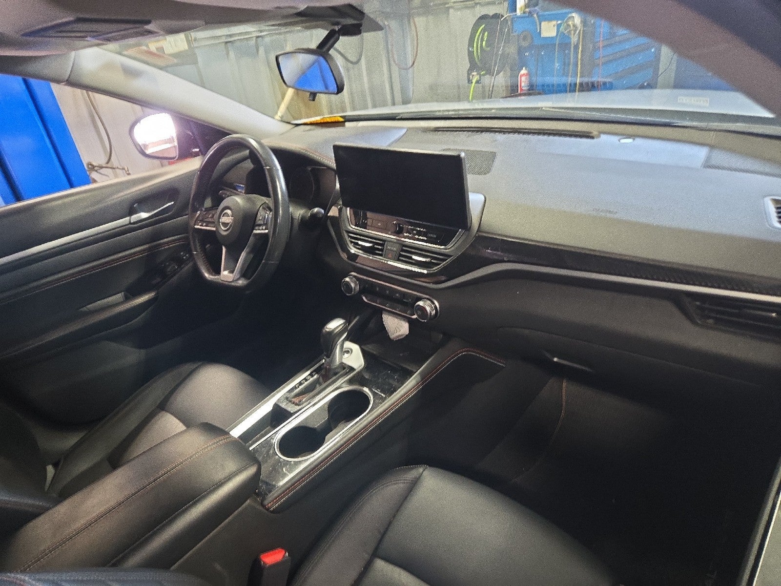 2023 Nissan Altima SR