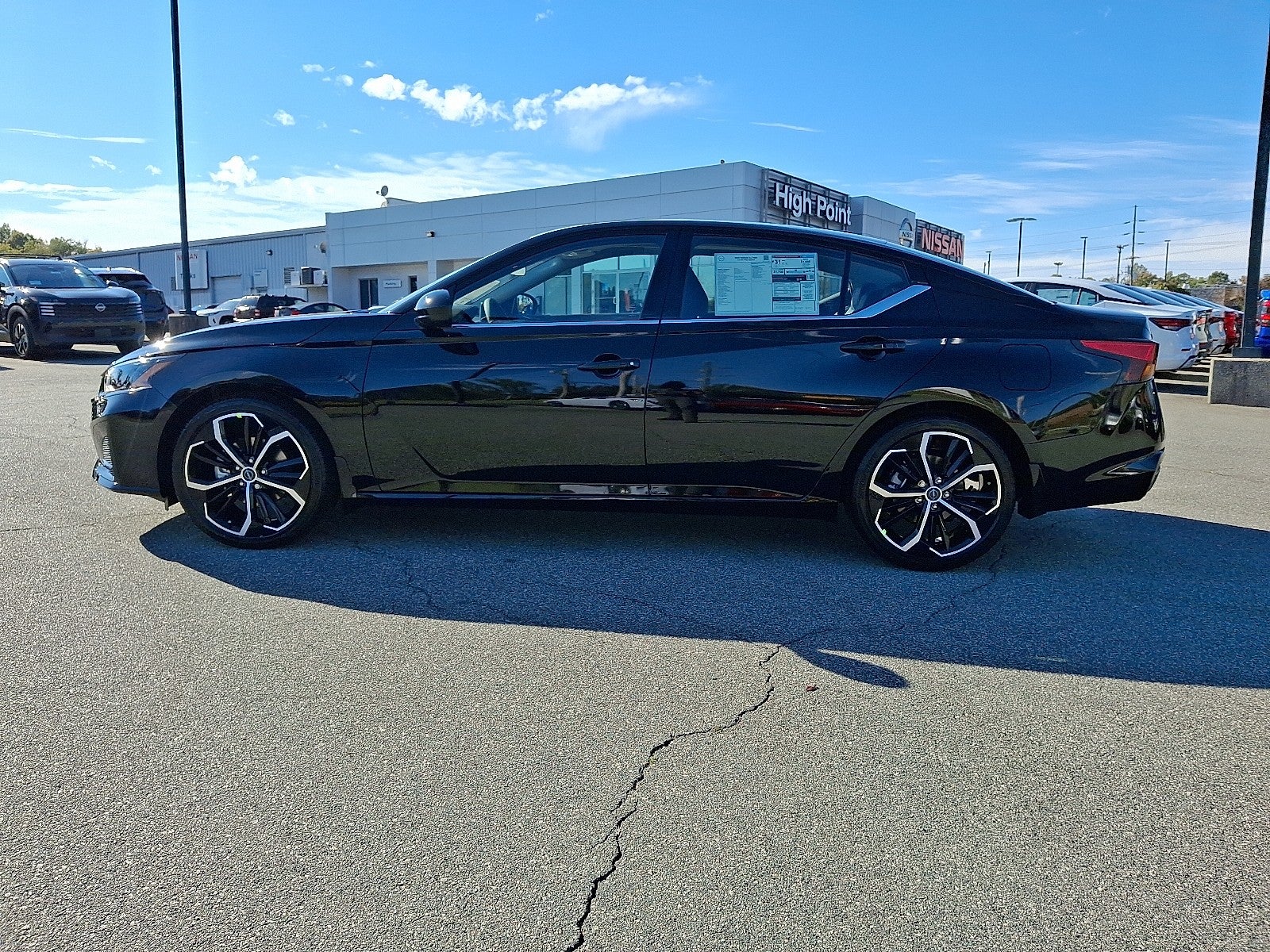 2025 Nissan Altima SR