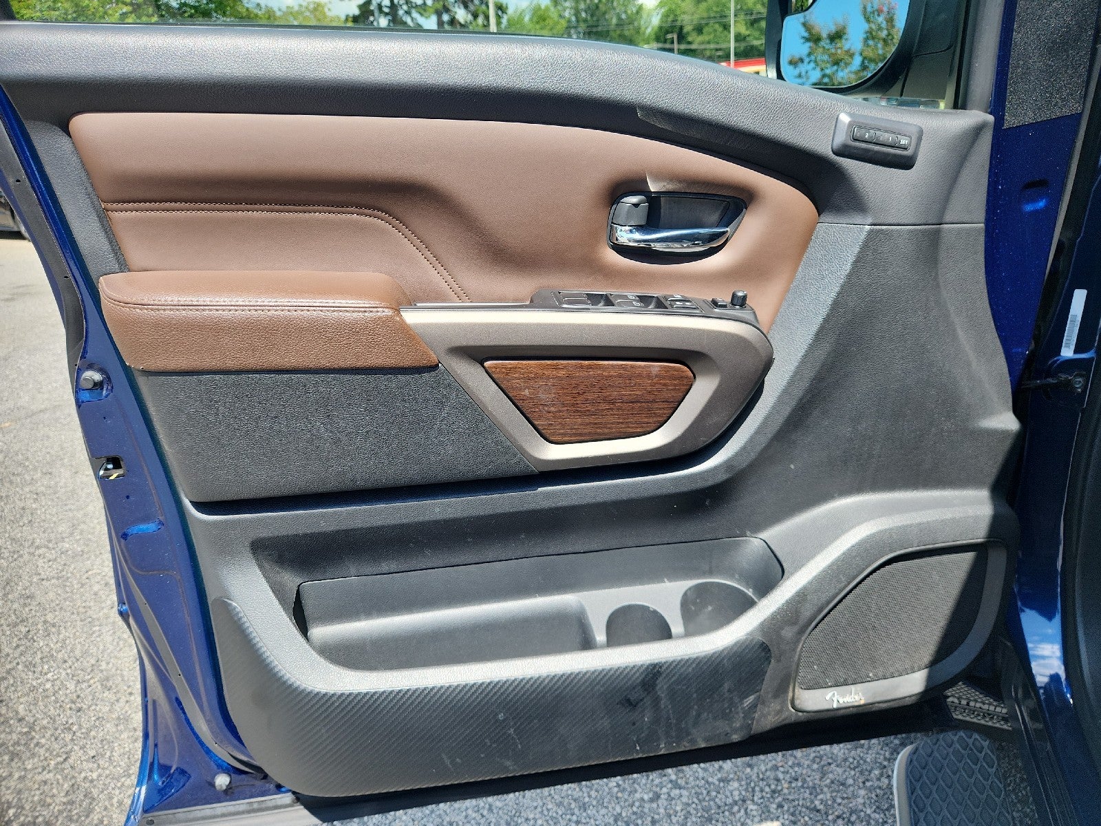 2023 Nissan Titan Crew Cab Platinum Reserve