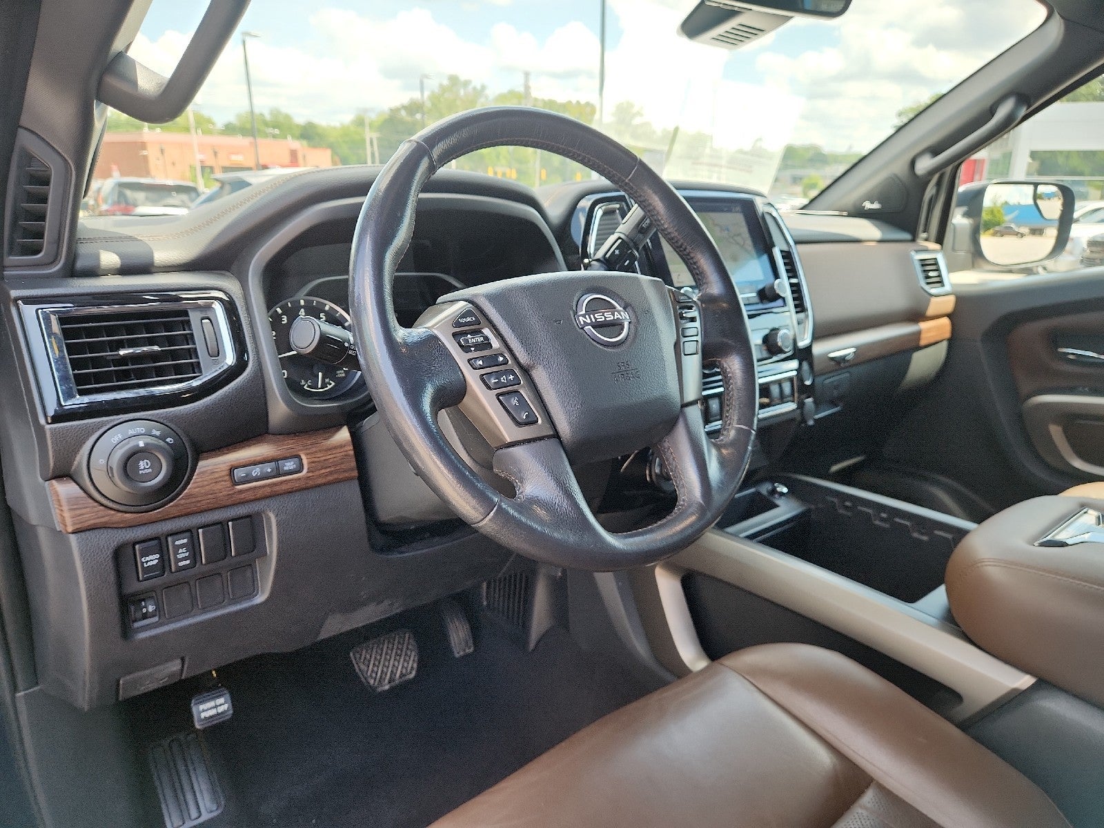 2023 Nissan Titan Crew Cab Platinum Reserve