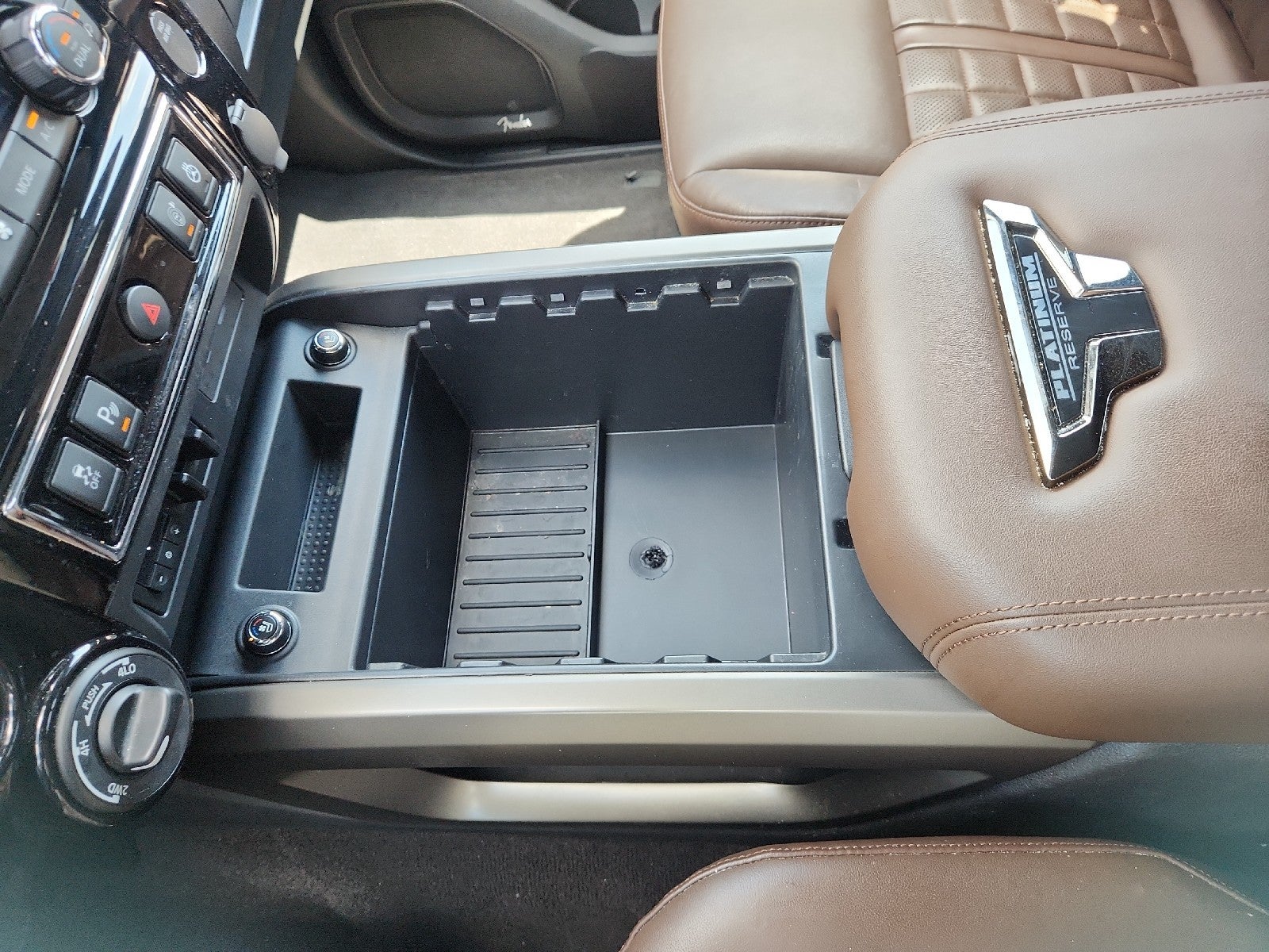 2023 Nissan Titan Crew Cab Platinum Reserve