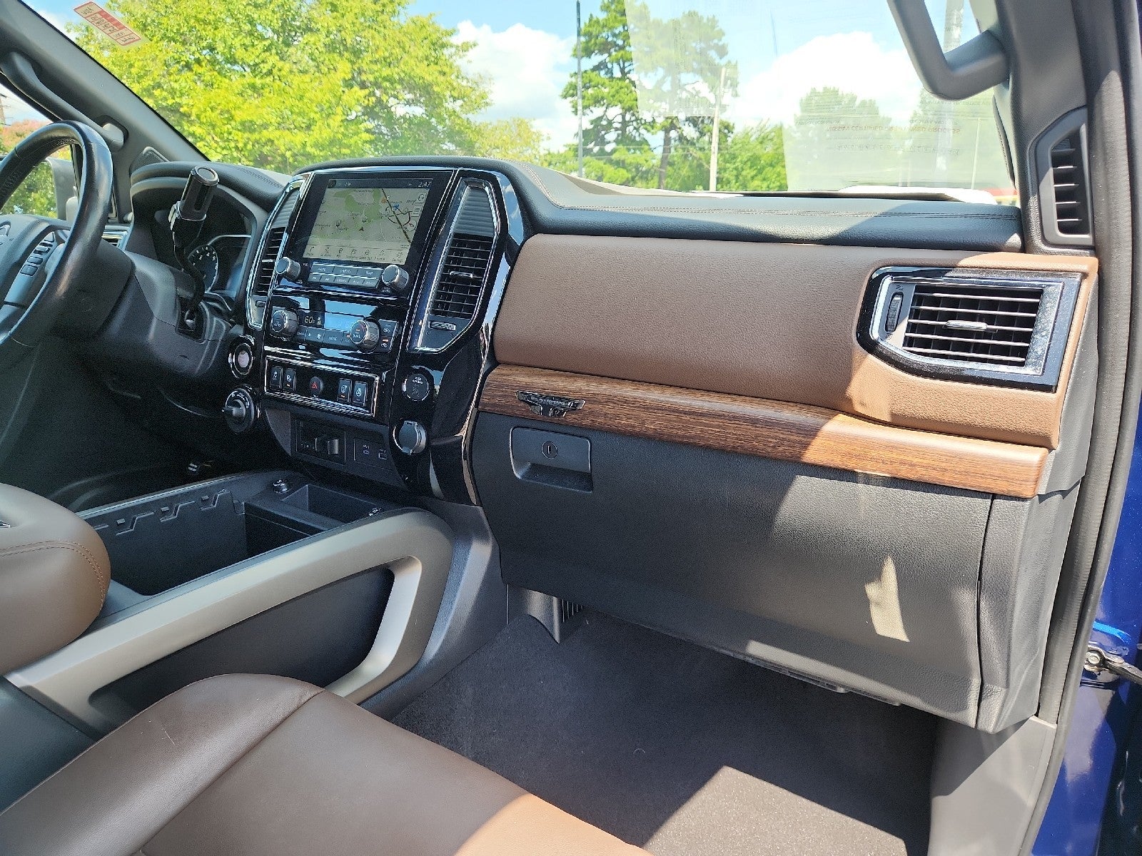 2023 Nissan Titan Crew Cab Platinum Reserve