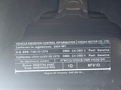 2024 Nissan Titan SV