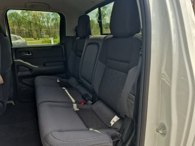 2026 Nissan Frontier Crew Cab SV