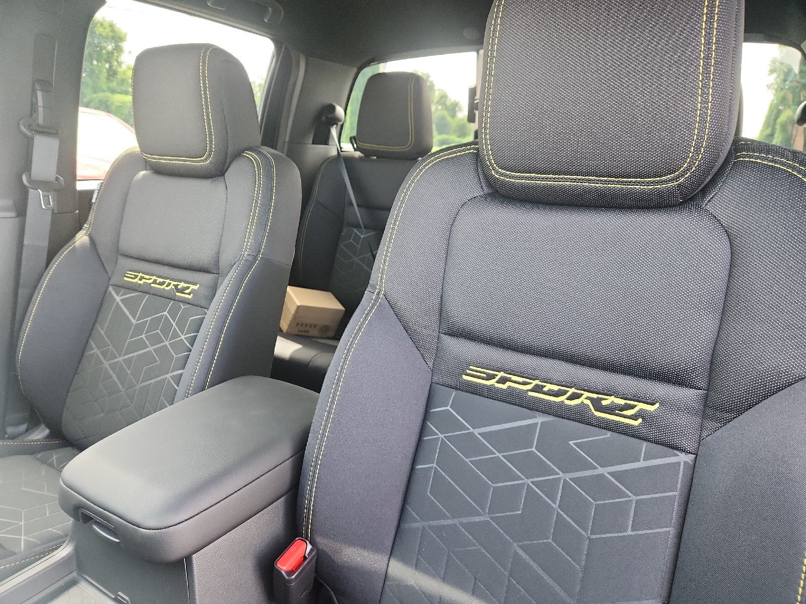 2027 Nissan Frontier Crew Cab SV