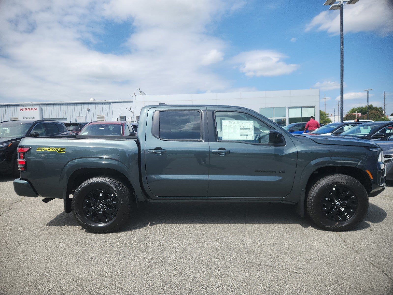 2027 Nissan Frontier Crew Cab SV