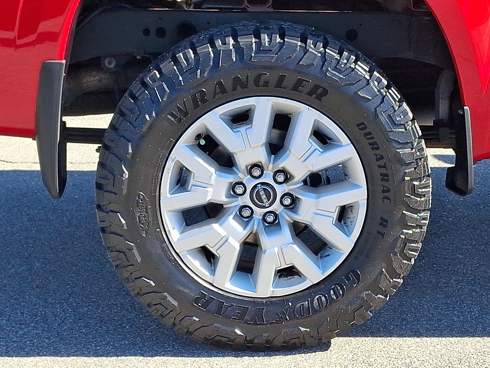 2023 Nissan Frontier SV