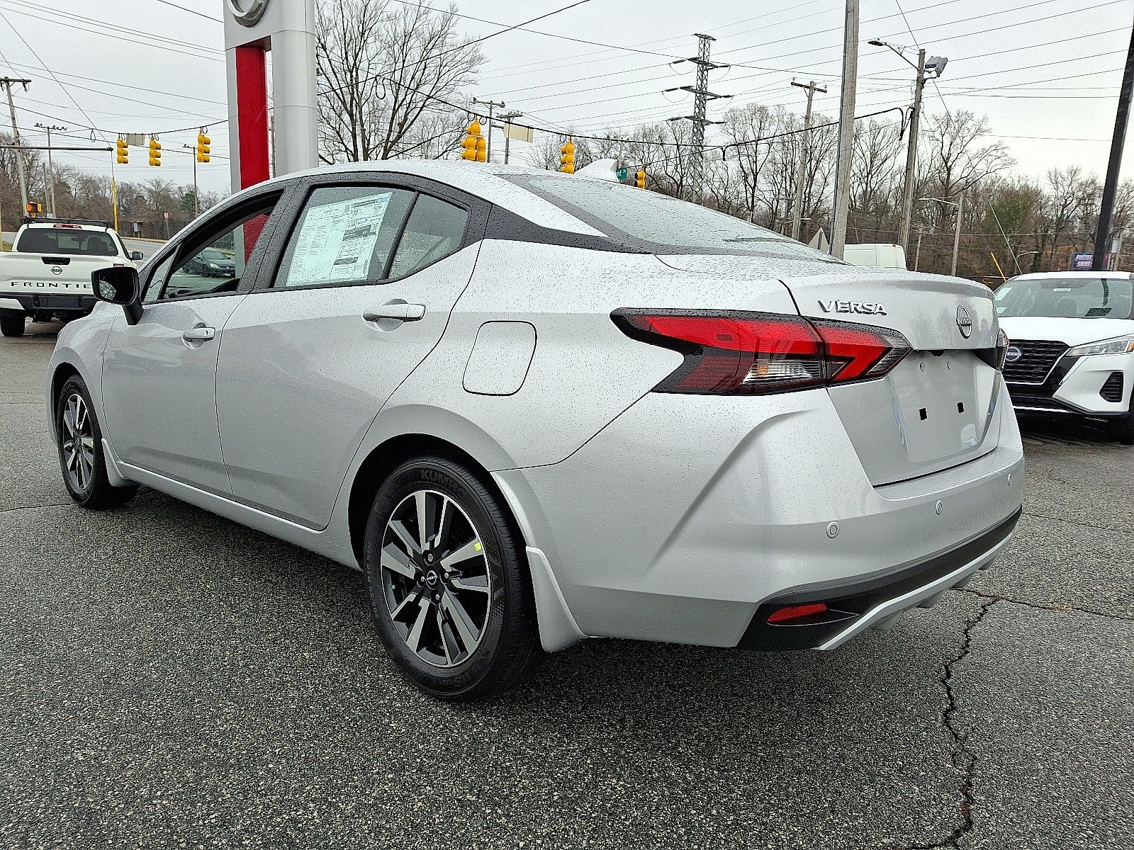 2025 Nissan Versa SV