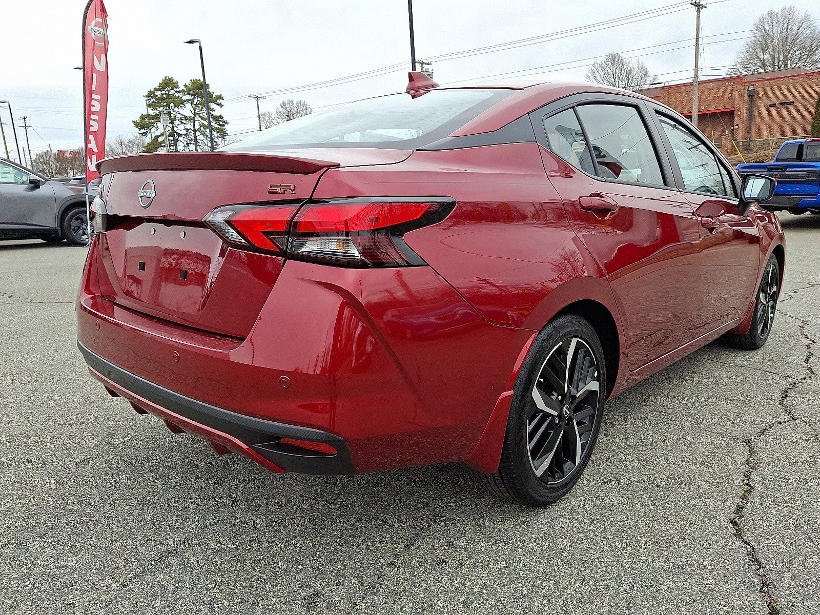 2025 Nissan Versa SR