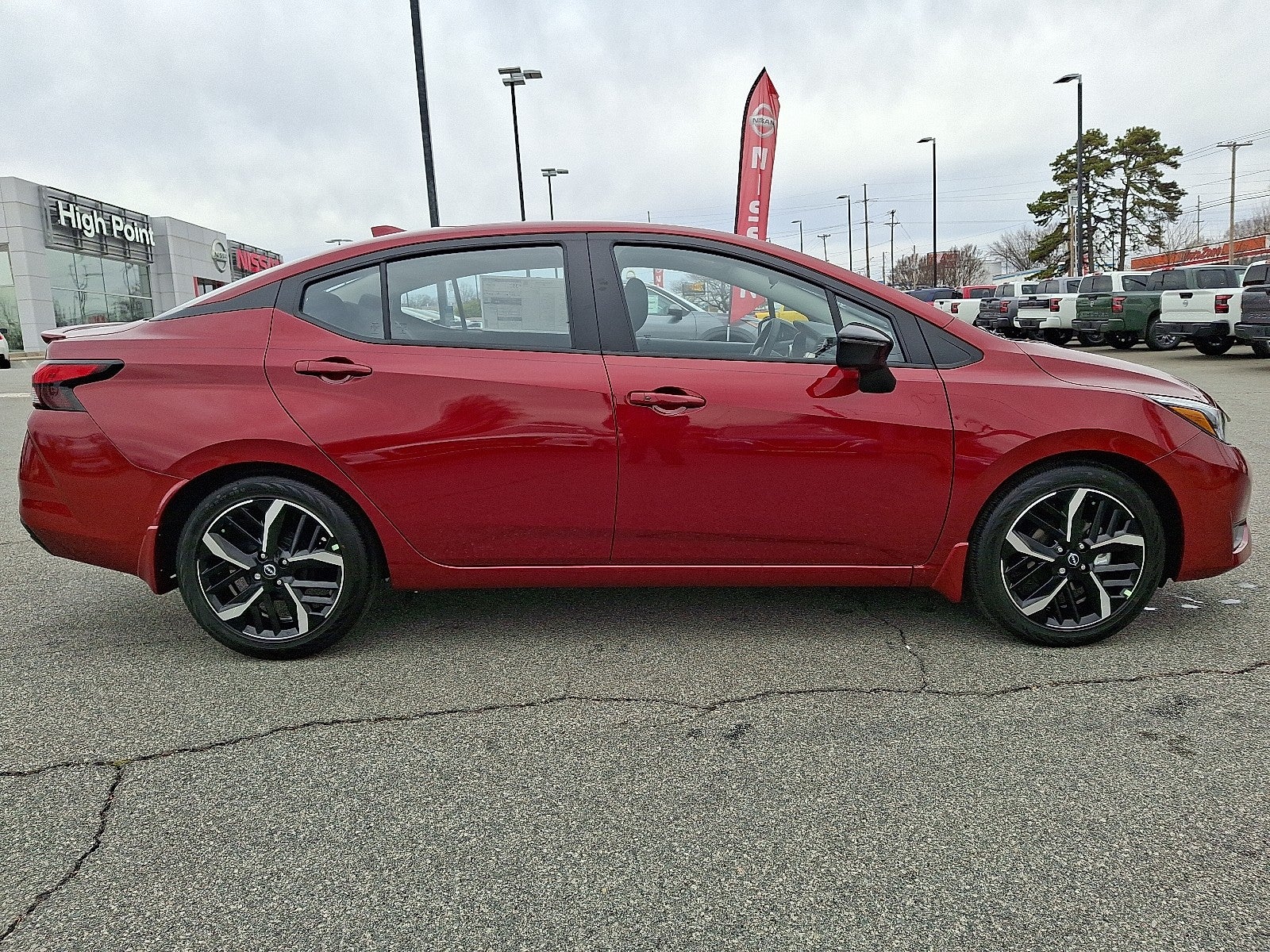 2025 Nissan Versa SR