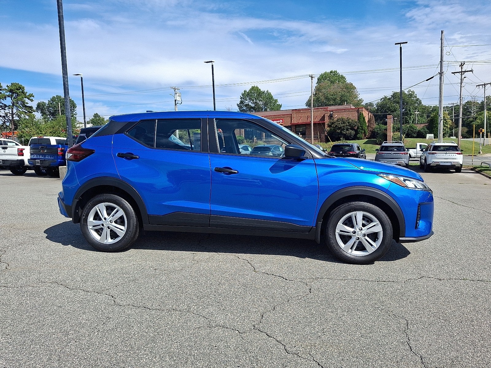 2025 Nissan Kicks Play S