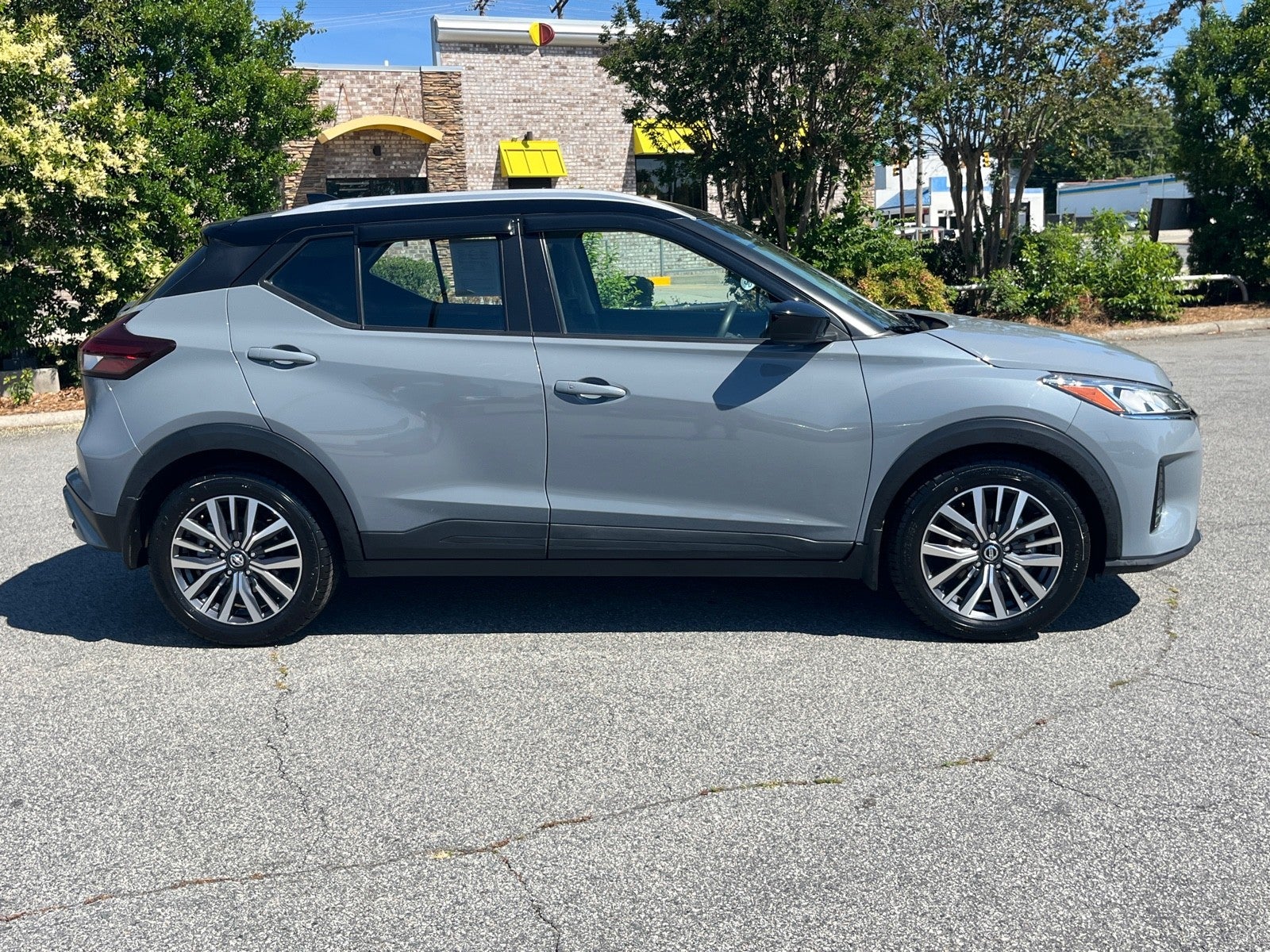2021 Nissan Kicks SV