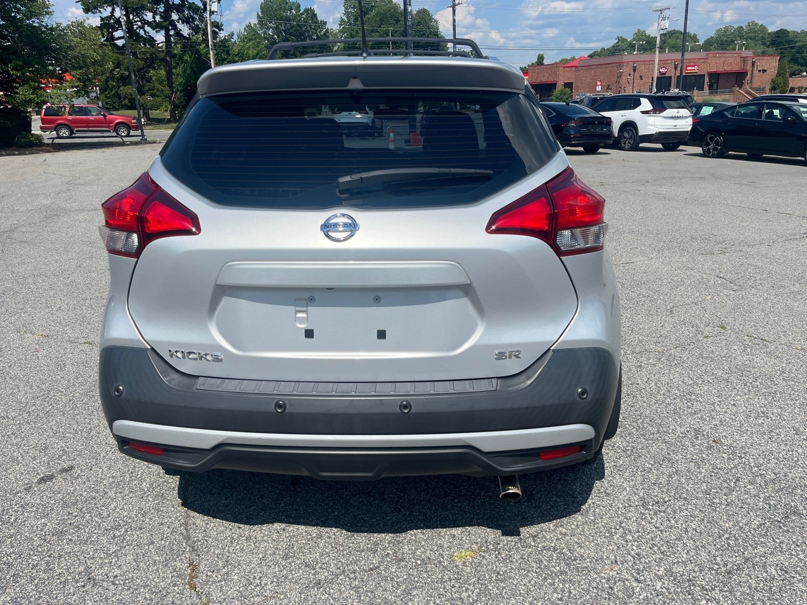 2020 Nissan Kicks SR