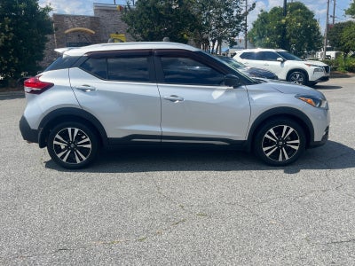 2020 Nissan Kicks SR