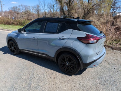 2021 Nissan Kicks SR