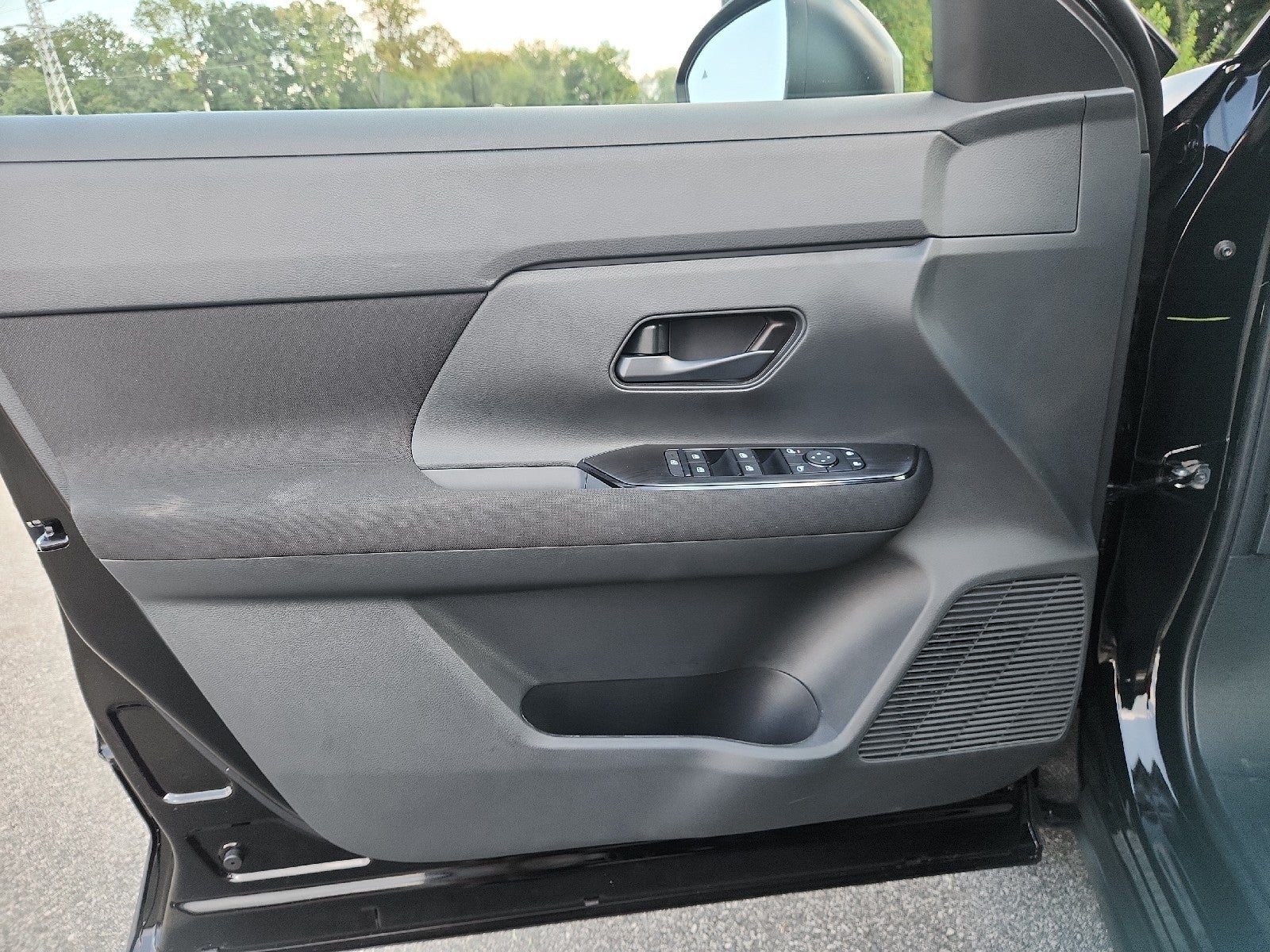 2027 Nissan Kicks S