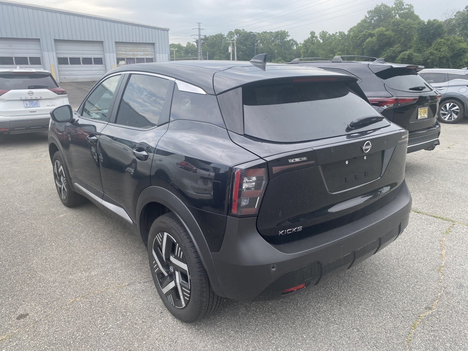 2025 Nissan Kicks SV