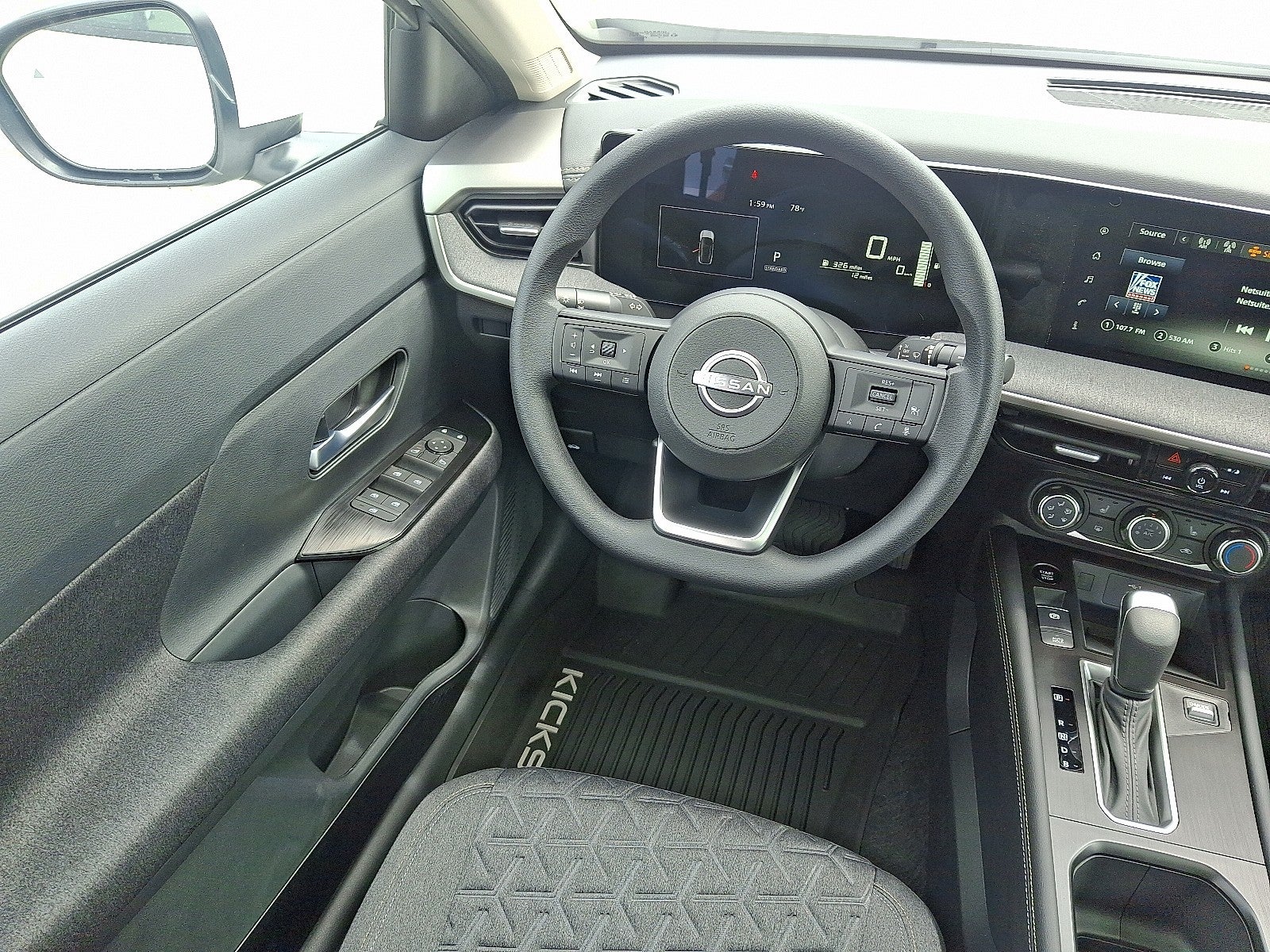 2025 Nissan Kicks SV