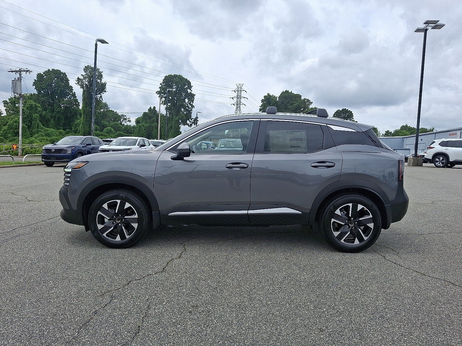 2025 Nissan Kicks SV