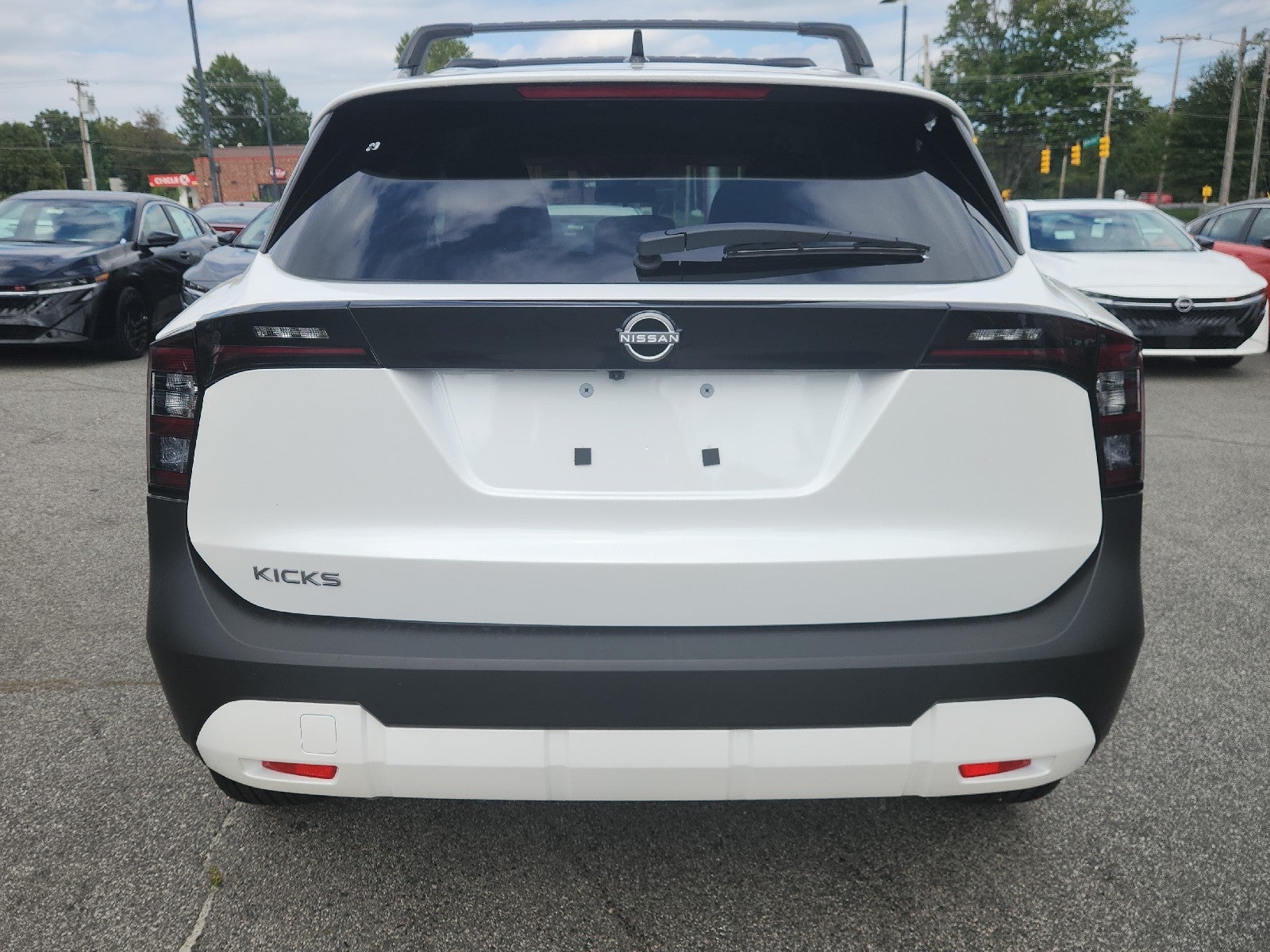 2027 Nissan Kicks SV