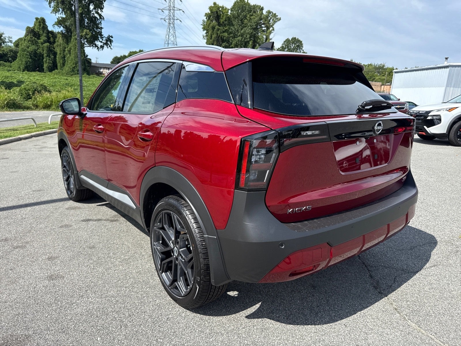 2026 Nissan Kicks SR
