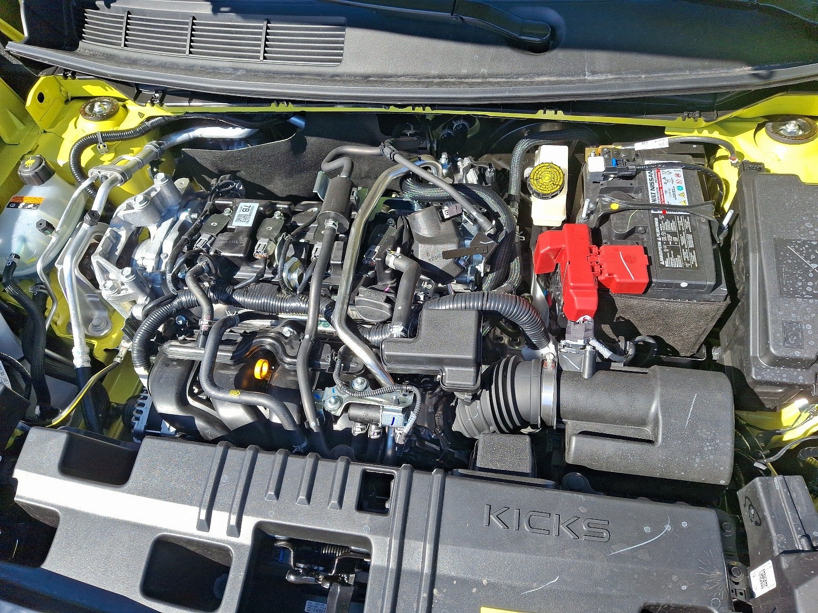 2025 Nissan Kicks SR