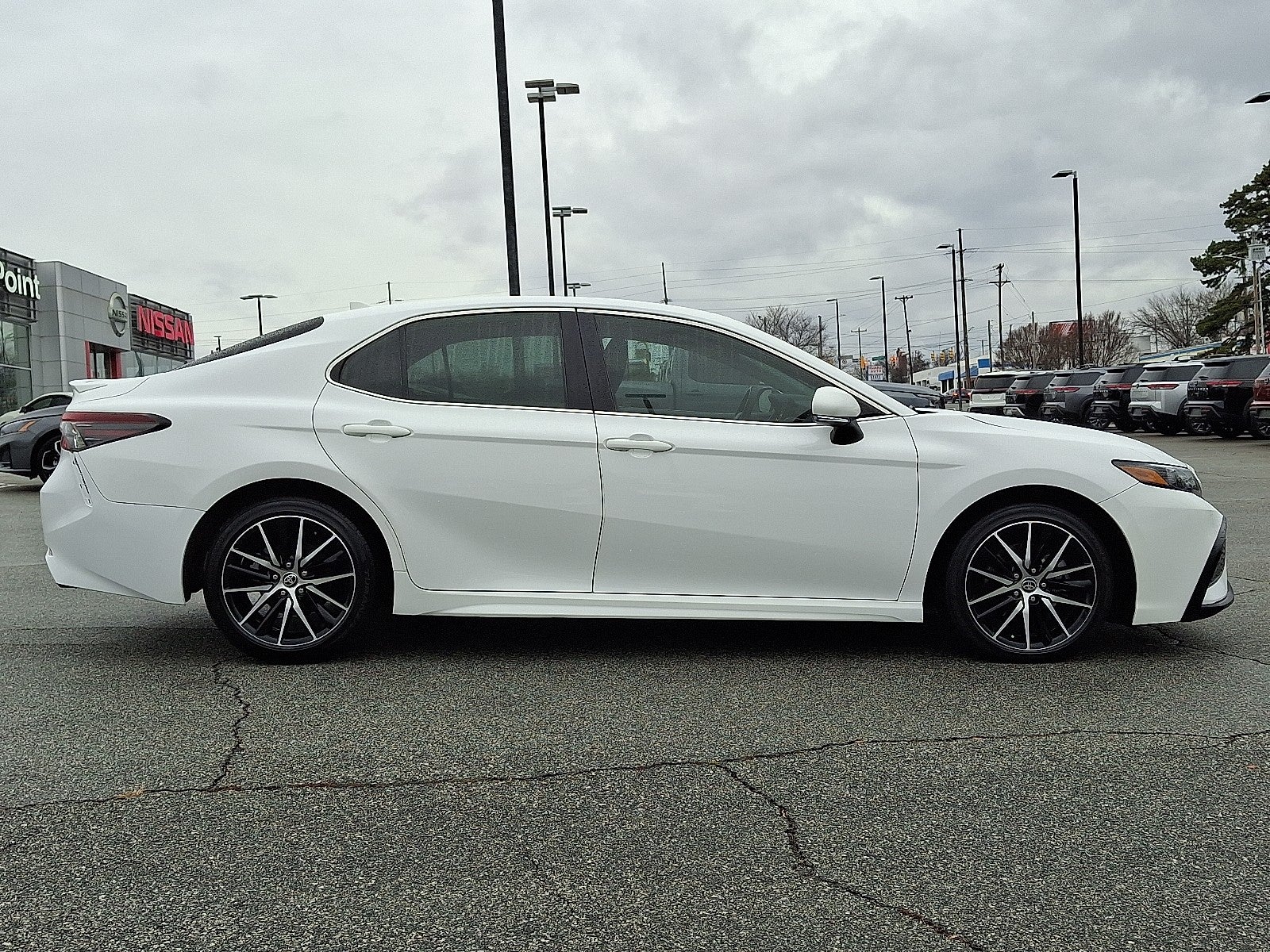 2022 Toyota Camry SE