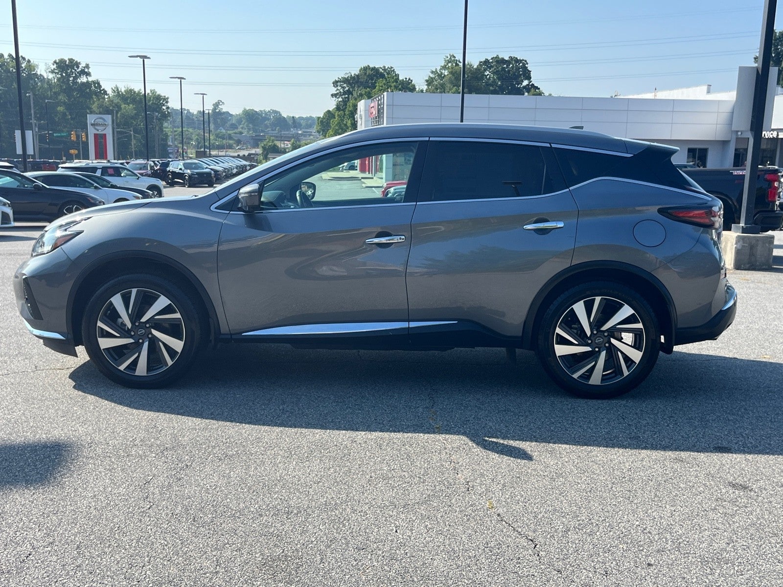 2023 Nissan Murano SL