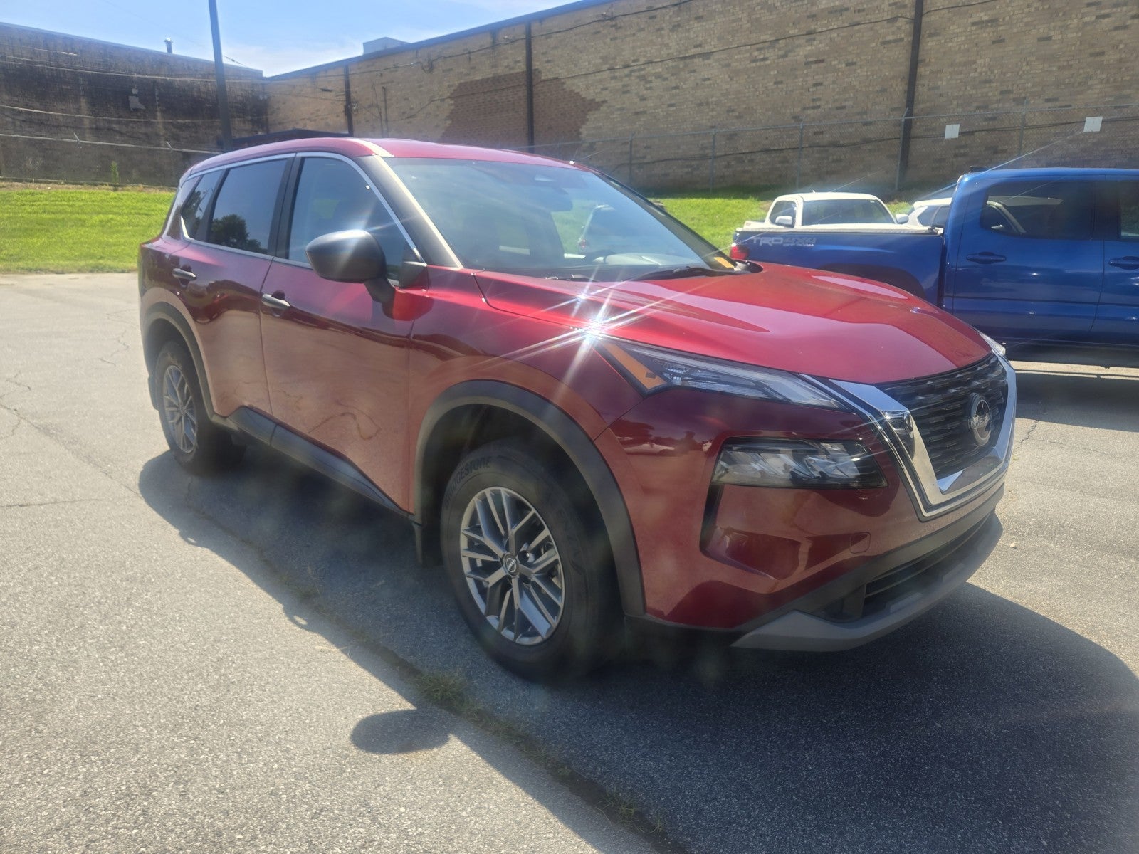 2023 Nissan Rogue S