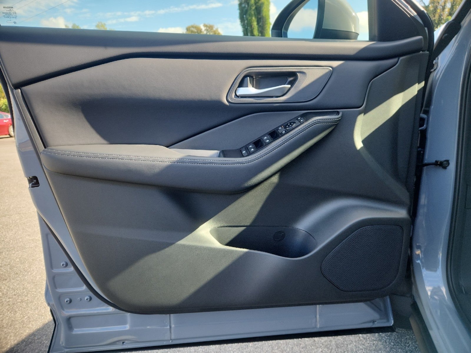 2027 Nissan Rogue SV