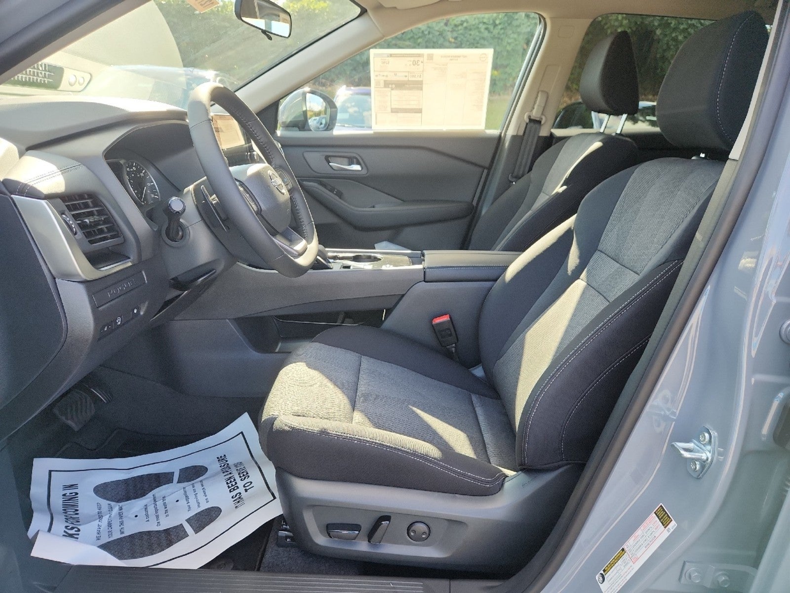 2027 Nissan Rogue SV