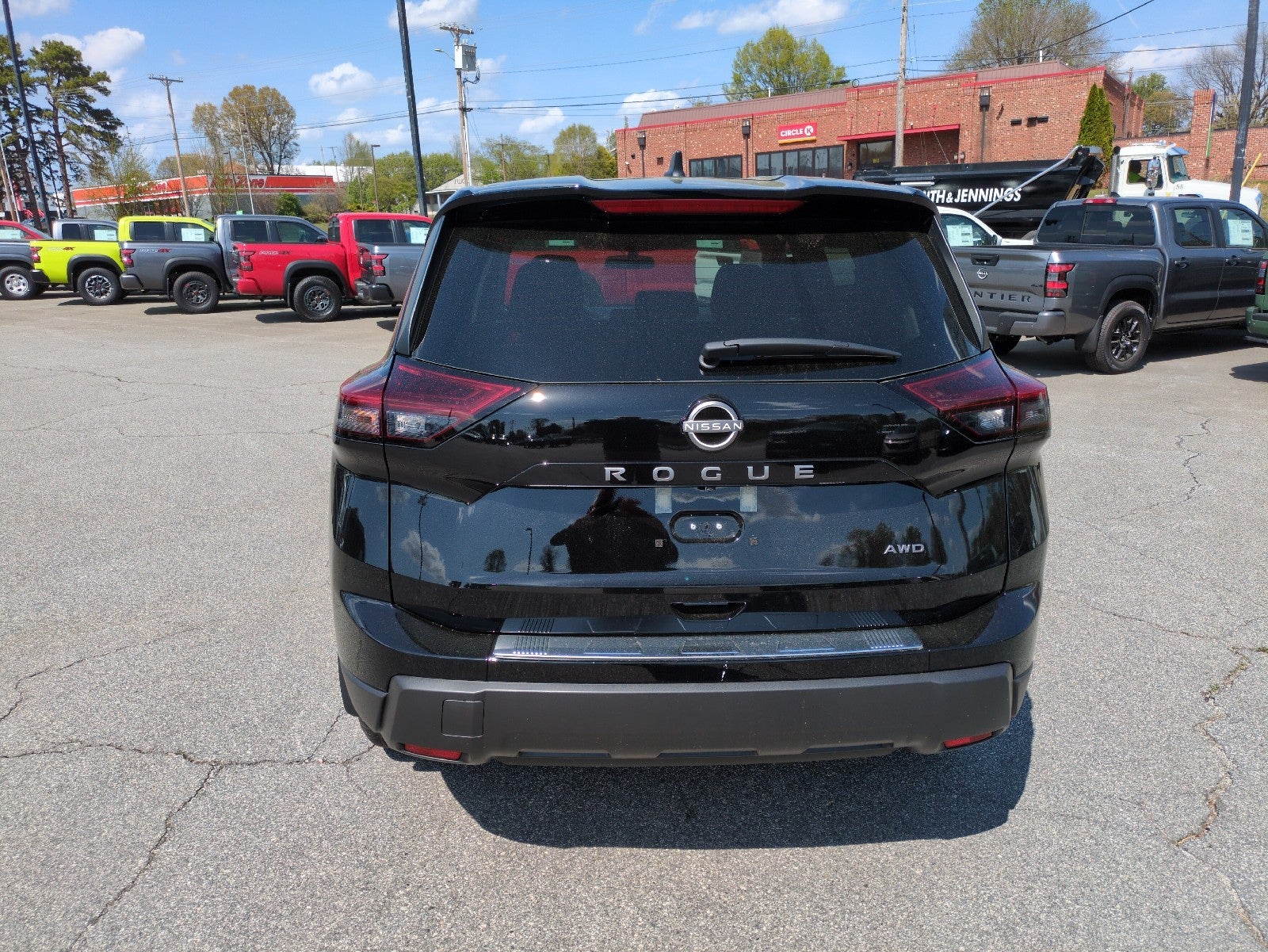 2026 Nissan Rogue SV