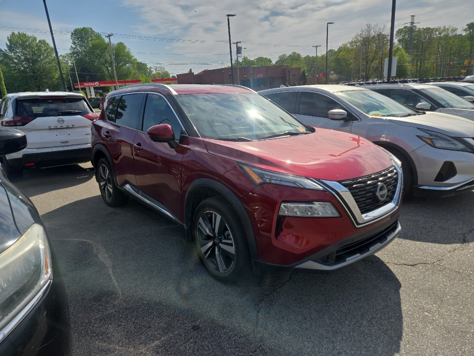 2023 Nissan Rogue SL