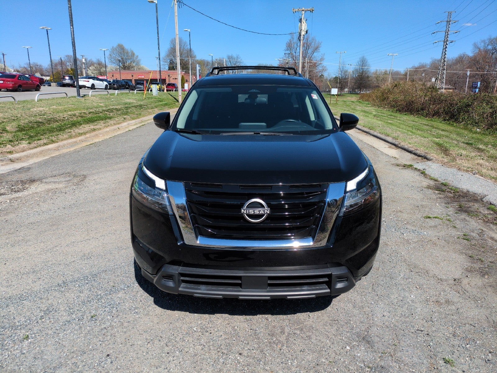 2022 Nissan Pathfinder SV