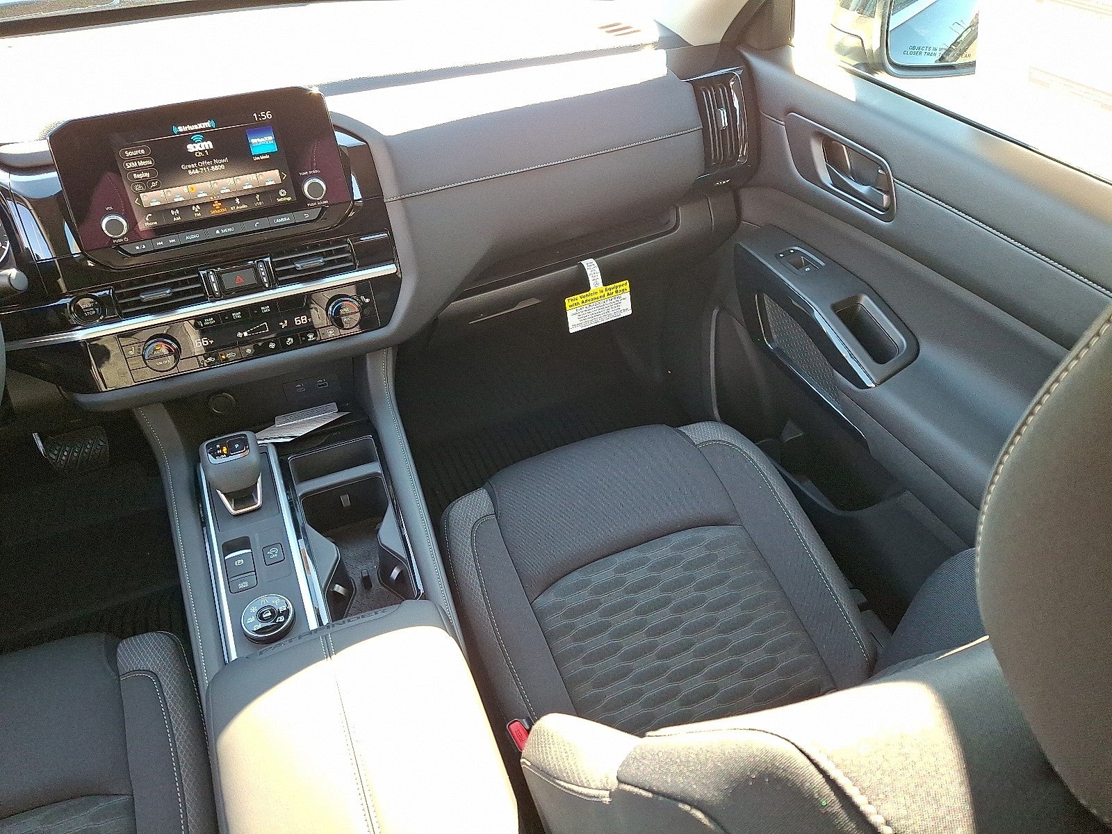 2025 Nissan Pathfinder SV