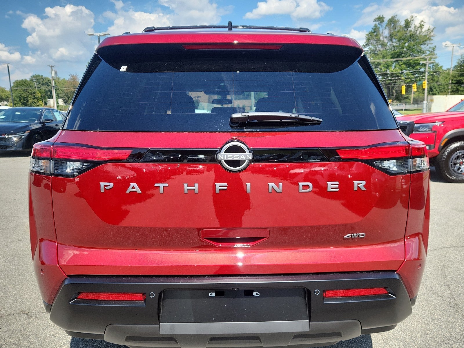 2026 Nissan Pathfinder SV