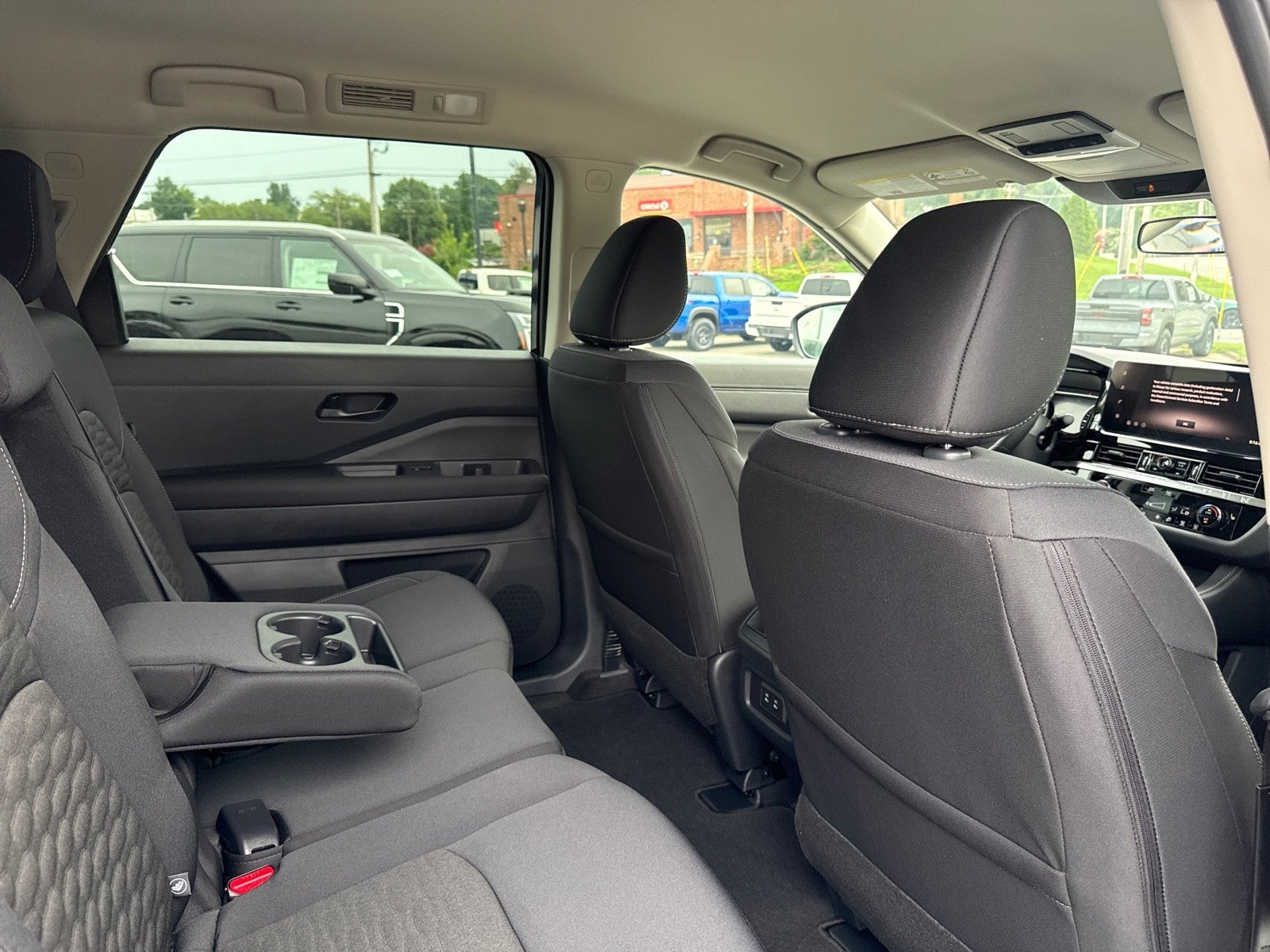 2026 Nissan Pathfinder SV